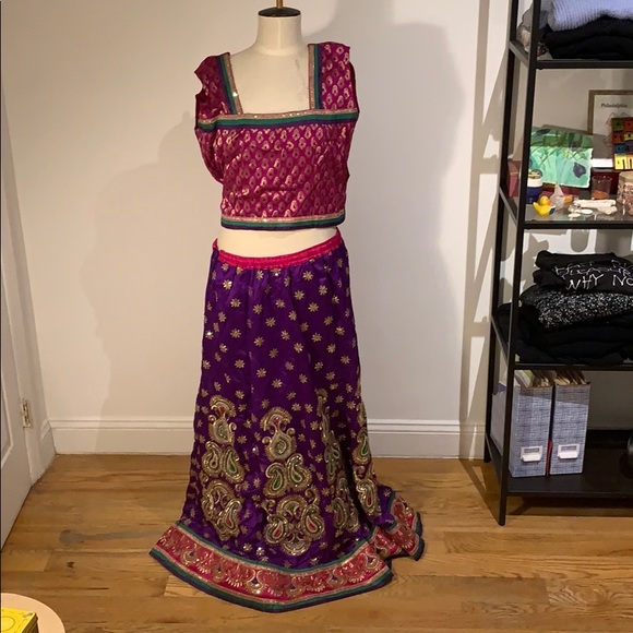 LEHENGA in jewel tones, fits us size 10-12 - Picture 2 of 8